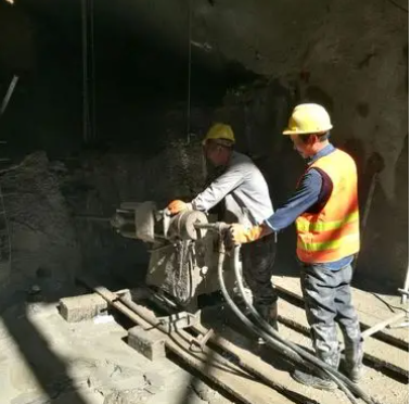 布拖水下抗分散灌浆料特点 水下不分散注浆料介绍