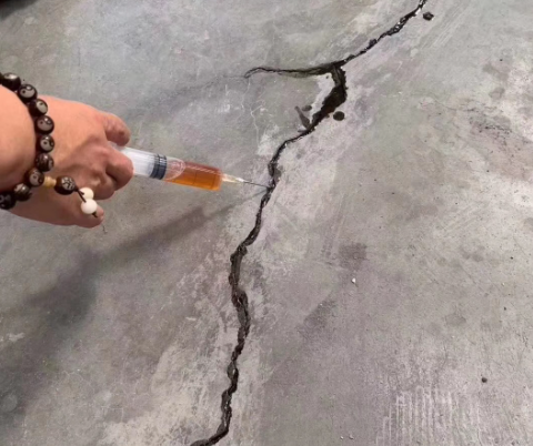 布拖混凝土裂缝修补技术详解​